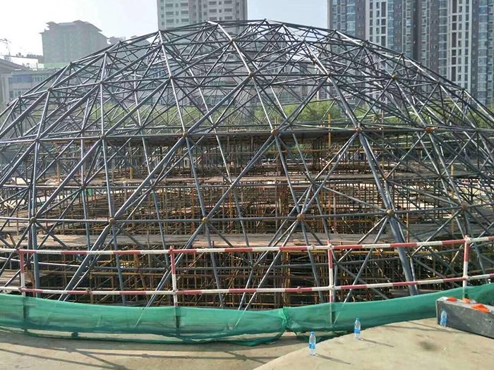 项城球形网架钢结构施工